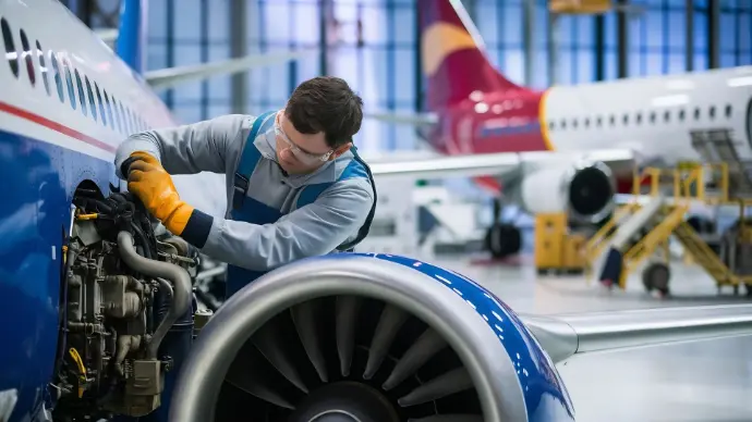 alumnos de aviation group contratados por empresas de aeronáutica